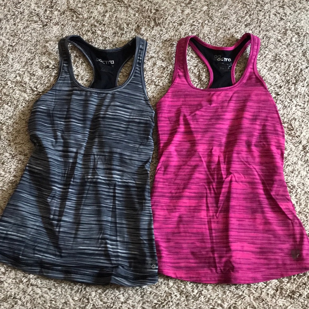 BUNDLE!! Two workout tanks!